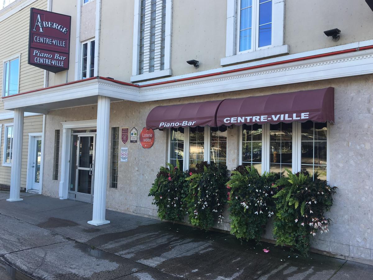 Auberge Centre Ville Chicoutimi Exterior foto